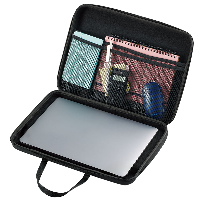 PCケースバッグ（ハードタイプ） 2色 衝撃に強い！4ポケット付き多機能PCインナーケース 堅牢な素材でノートPCを保護する、耐衝撃性に優れたハードタイプのPCケースです。 充実した収納ポケットにより、ガジェットポーチとしての機能も兼備。テレワークの持ち運び用としてはもちろん、GIGAスクール構想対応のタブレット・PCケースとしても選ばれています。整理しやすく傷つきにくい、高機能なインナーバッグをお探しの方に。