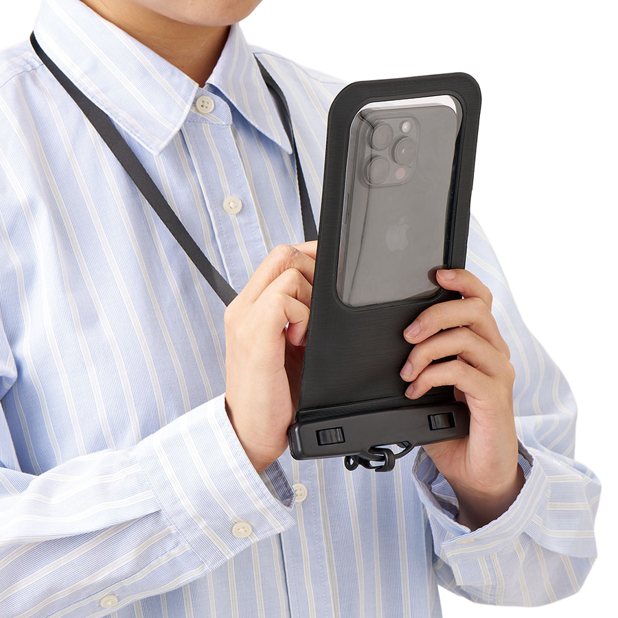 モバイルウォータープルーフポーチバッグ 6.7インチ ver.2 2色 アクティブな屋外レジャーや水辺のイベントで欠かせないスマートフォン防水ポーチに、使う人の安全を最優先に考えた設計と、ブランドの個性を引き立てるカスタマイズ機能を凝縮しました。