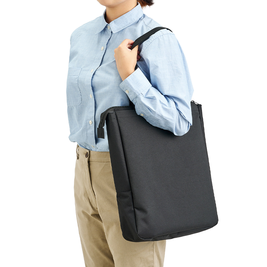 ノートPCが入れられるファスナートートバッグ 3色