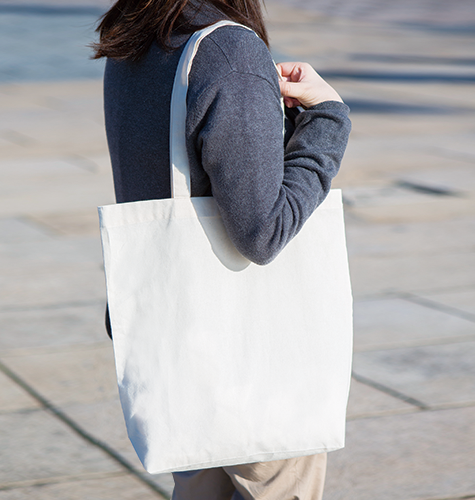 厚手コットン生地でマチ付きが登場