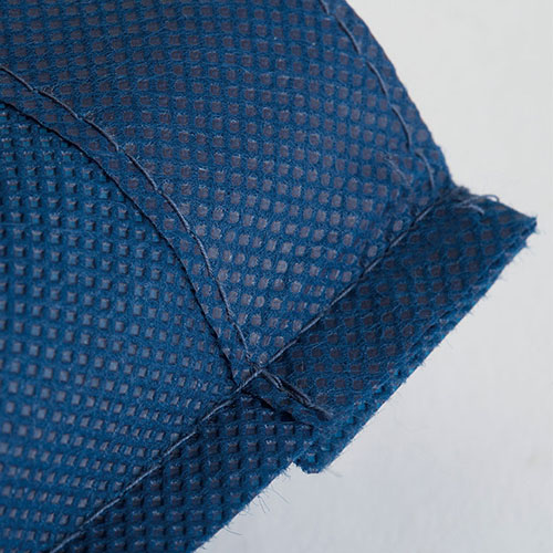 不織布エコバッグ（M）の作りは圧着ではなく糸縫製