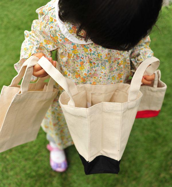 子どもが持つとこのくらいのサイズ感です