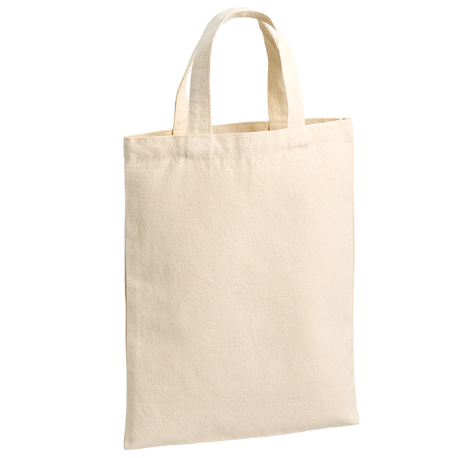 ライトキャンバスフラットトートバッグ(M)ナチュラル 「薄手だから大丈夫かな…?」とちょっと心配でしたが、実際に雑誌やペットボトルをパンパンに入れてみたら、想像以上に生地がしっかりしていて中身が透けない!プリント部分もビシッと色がのって、「お、ロゴが映えるなあ」とテンションが上がりました。
しかも、柔らかさのおかげで肩にかけてもまったく痛くないし、耐久性もバッチリ。毎日の通勤やちょっとしたお出かけで何度も使ってるんですが、全然へたらないんですよね。対面で詳しく聞かれたら、「ライトキャンバスなのにしっかり厚みがあるから、型崩れせずプリントもキレイに出ますよ」と具体的にお話しできます!
こんな感じで、軽さとタフさのバランスがクセになる一枚。ぜひ一度、手にとって試してみてくださいね。