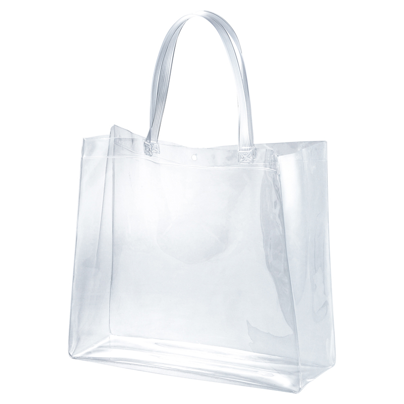 「クリアビニル・ビッグトートバッグ」は全面透明なデザインが特徴で、日常使いからイベントでの配布用バッグとしても最適。軽量かつ丈夫なビニル素材で作られており、中身が見えるため、必要な物を素早く見つけることができるのが便利なポイント。広い開口部と、大型で多くの荷物を収納することが可能。透明バッグがトレンドの今、非常に人気のあるトートバッグです。