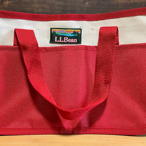 雑誌GLOWに付録の「L.L.Bean ９ポケットアウトドアツールBAG」 を手に取って研究してみましょう！